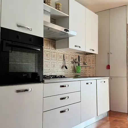Emilia Tre Casa *